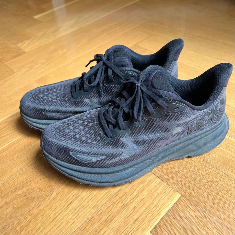 Hoka Clifton 9