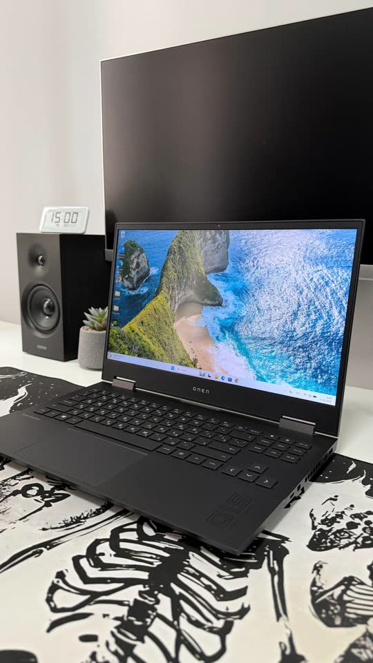 Продам игровой ноутбук HP Omen 15