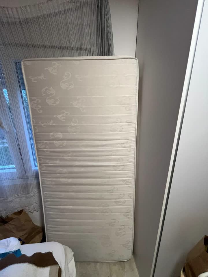 Frižider Whirlpool-169 e