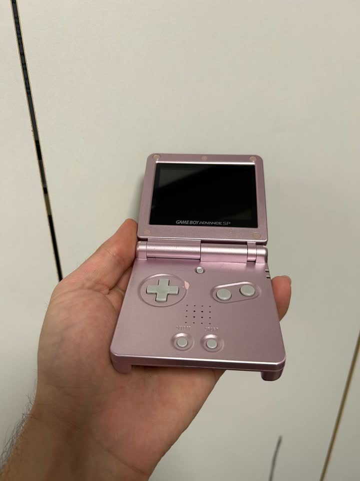 Продам Nintendo Game Boy Advance SP AGS-101 + 12 картриджей + чехол