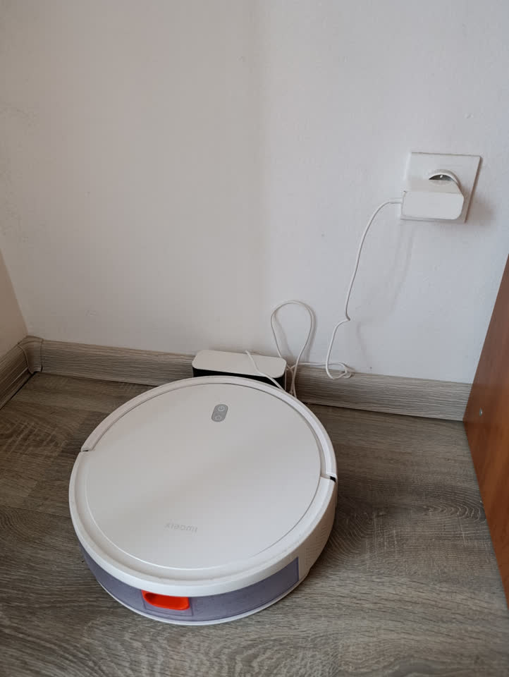 Robot-usisivač Xiaomi Robot Vacuum E10