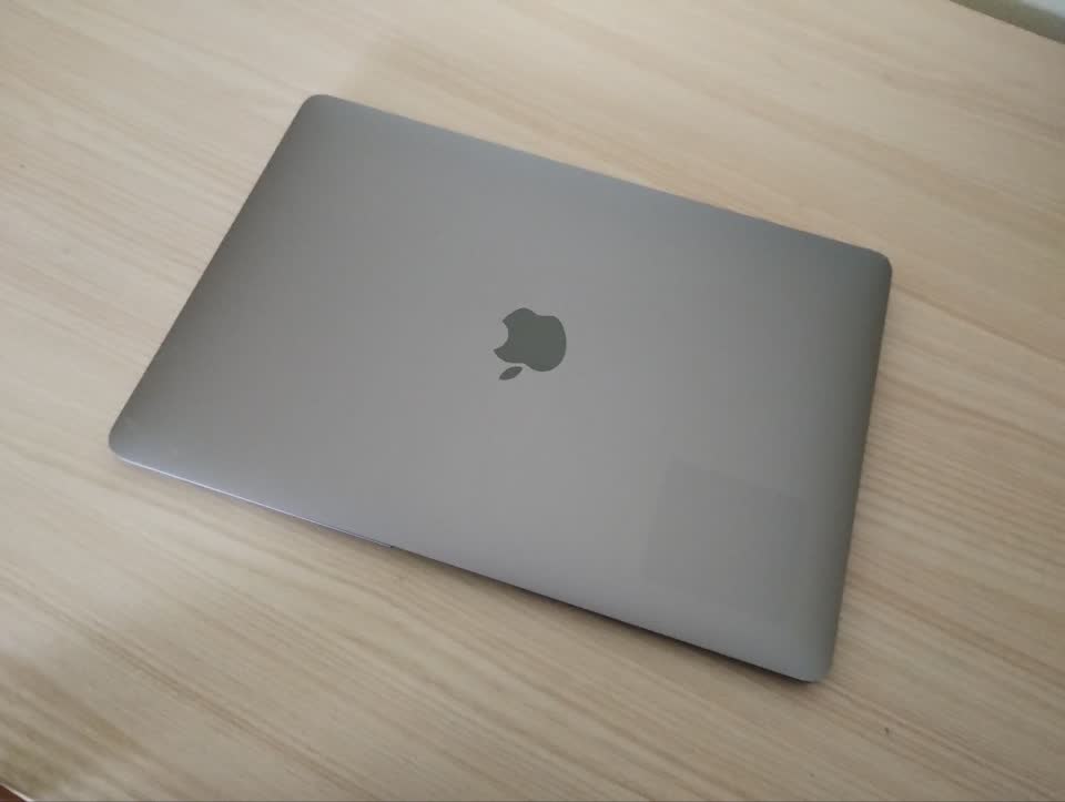 Срочная продажа MacBook Air M1 8/512