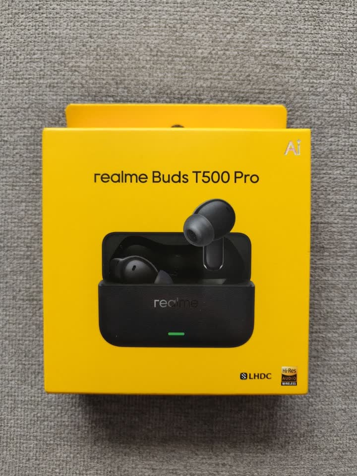 Prodajem TWS slušalice Realme Buds T500 Pro