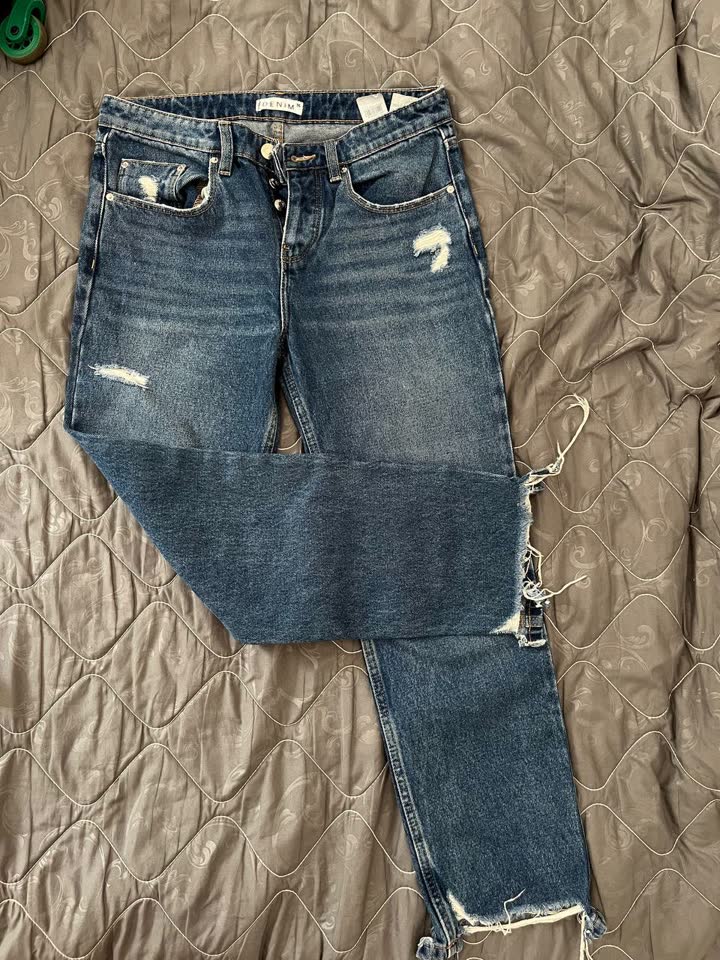 Джинсы SINSAY, ZARA и шорты MANGO