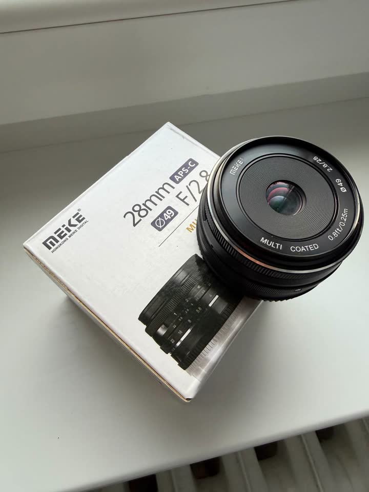 Prodajem objektiv Meike 28mm f/2.8 APS-C E-mount
