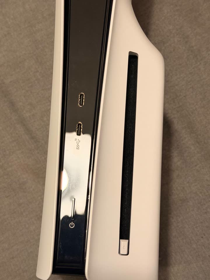 Playstation 5 1TB Slim Disk with 2 Joystick