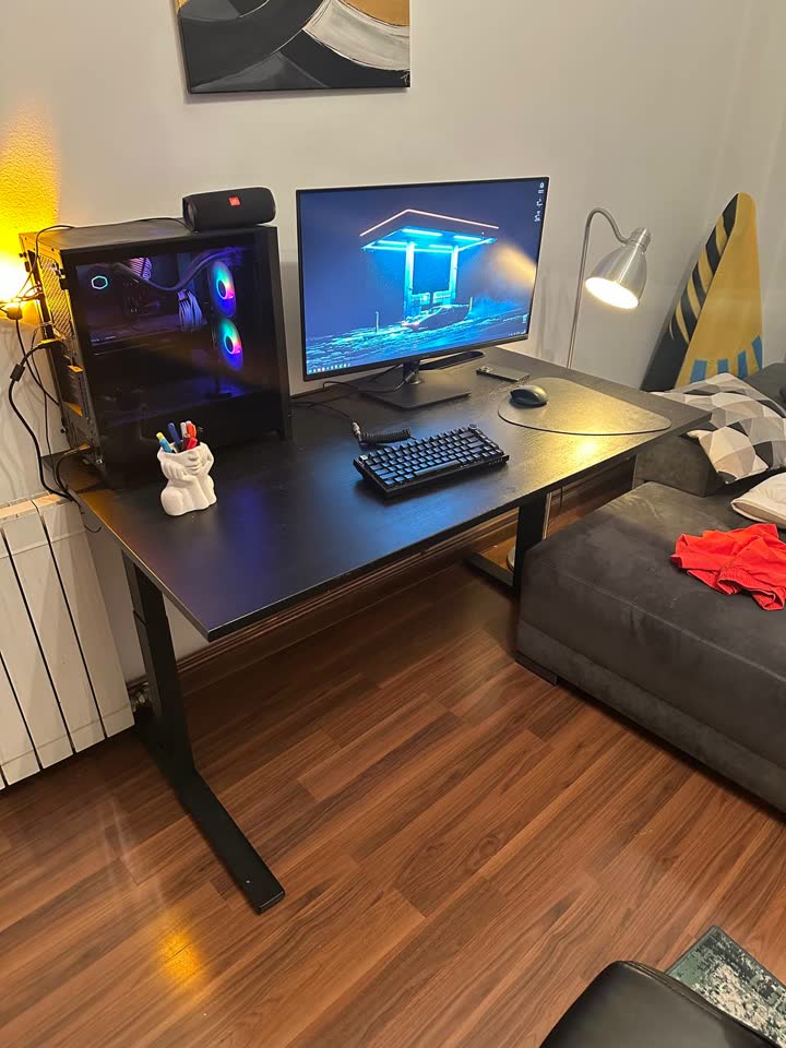 Prodajem pisani/racunarски sto IKEA MITTZON 140×70 cm