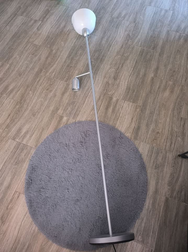 Prodajem podnu lampu i stonu lampu IKEA