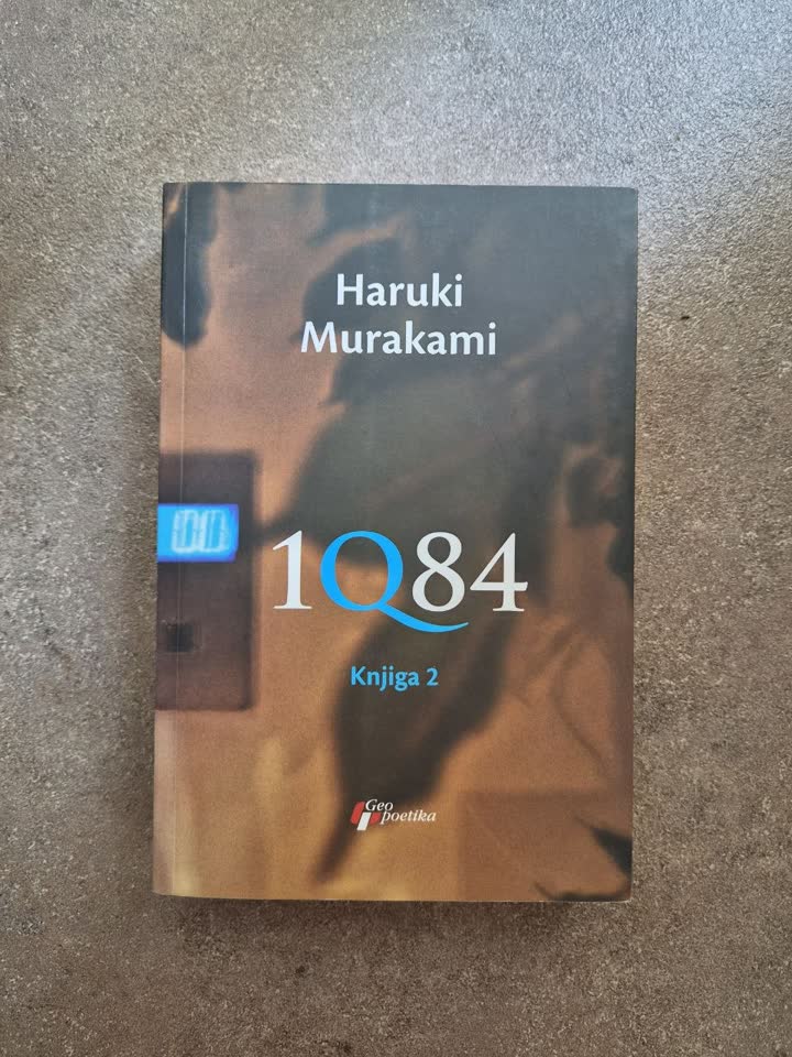 Продаю книги/ словари в отличном состоянии