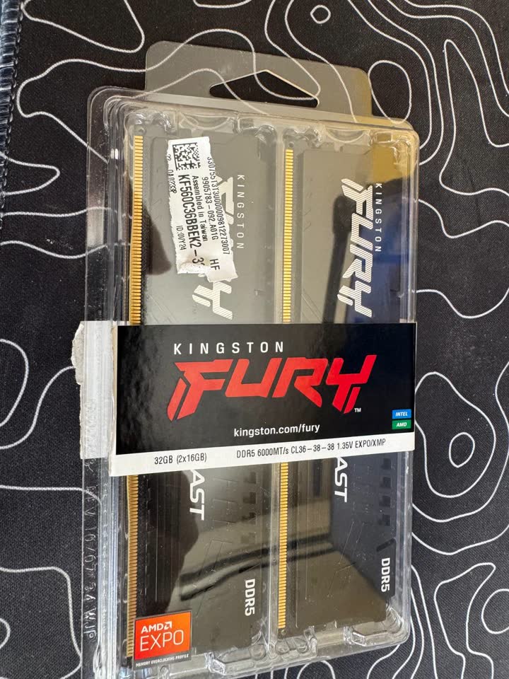 Остатки от прошлой машины: Intel i5-12600K, ASRock Z790 PG RIPTIDE, DDR5 Kingston Fury Beast 32GB
