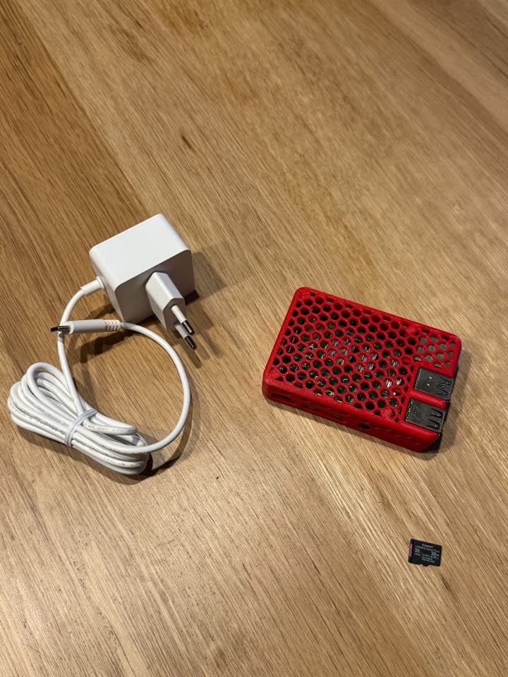 Продажа нескольких позиций: Raspberry Pi 4, Logitech K380, Kindle Paperwhite, Baseus Powerbank