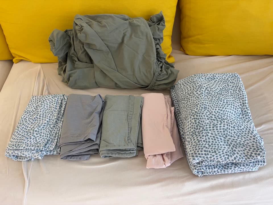 1. - Dva navlake za jorgan Ikea Trådkärsula 150 x 200, polovno, par godina