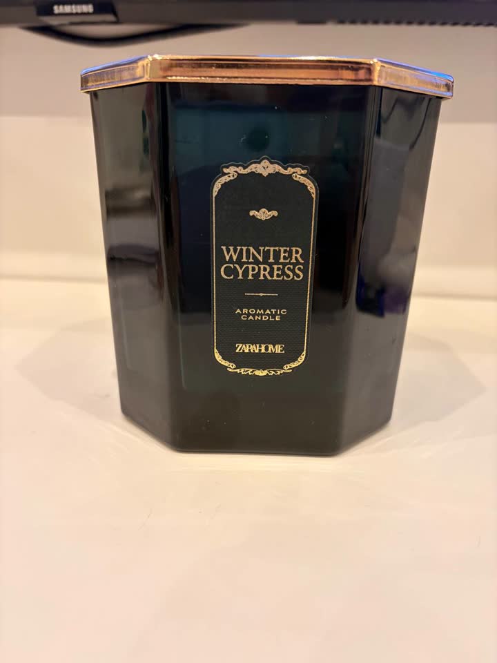 Свеча большая Zara Home Winter Cypress