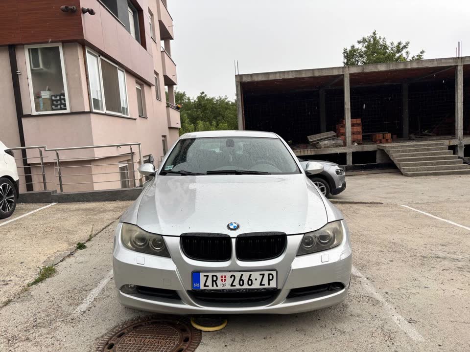 Automobil 2.0 dizel, 2005, automatik