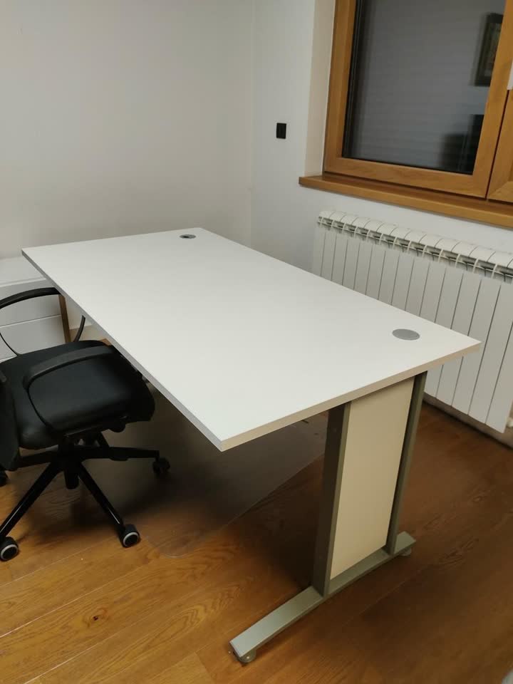 Veliki radni sto Prima iz Emmezeta
