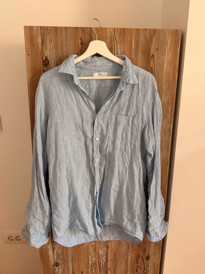 Мужская рубашка Uniqlo голубая из льна
