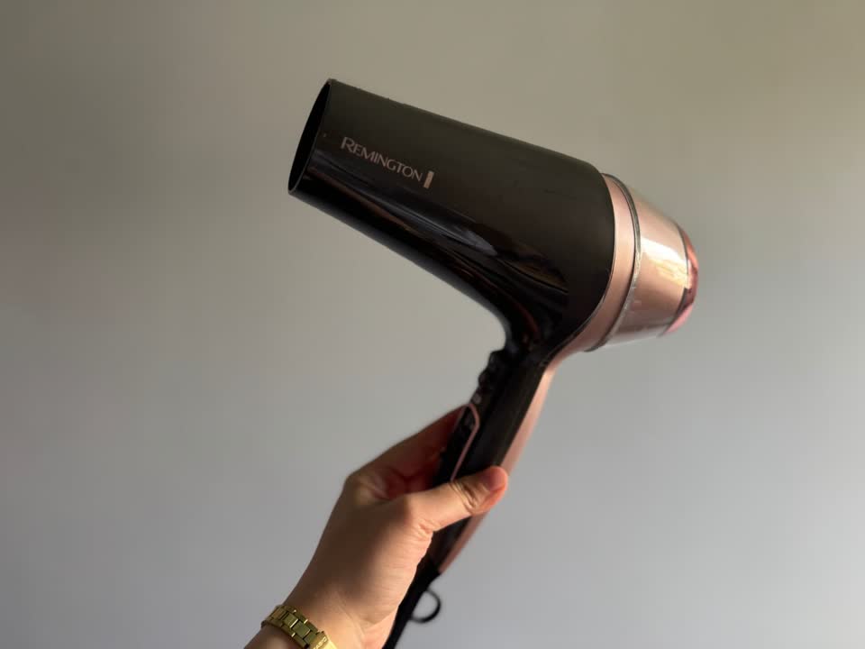 Фен Remington с тремя насадками