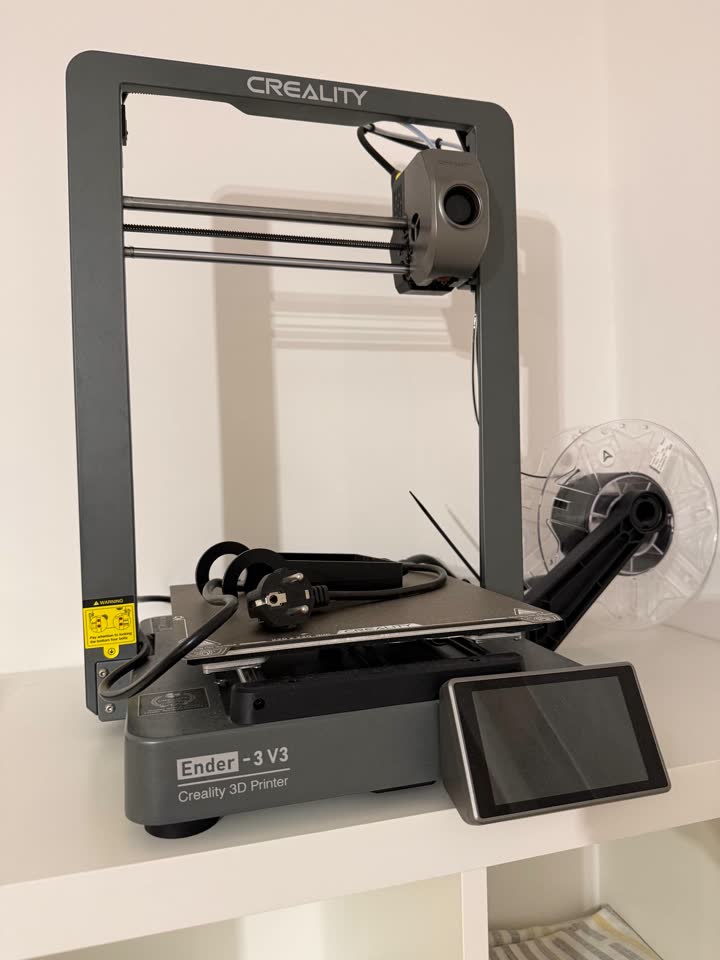 Prodajem 3D štampač Creality Ender 3v3