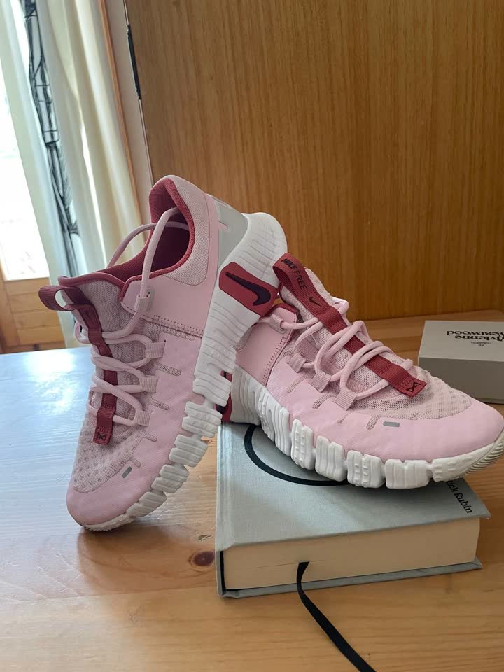 Кроссовки Nike - eur39, 25см