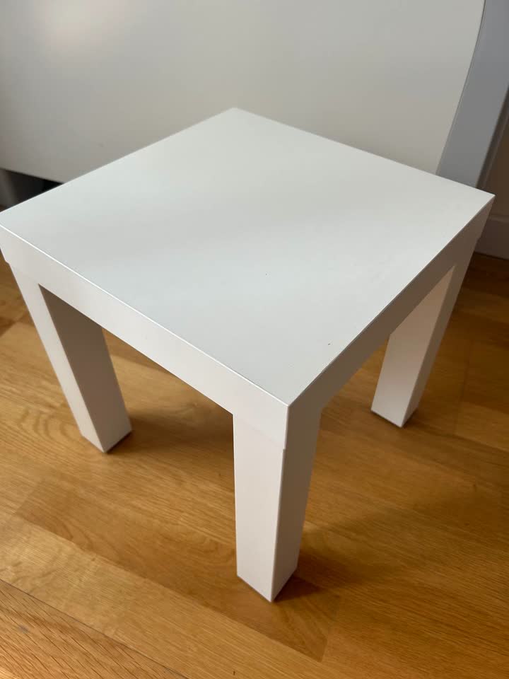Маленький столик IKEA, 35x35 см, 500 rsd