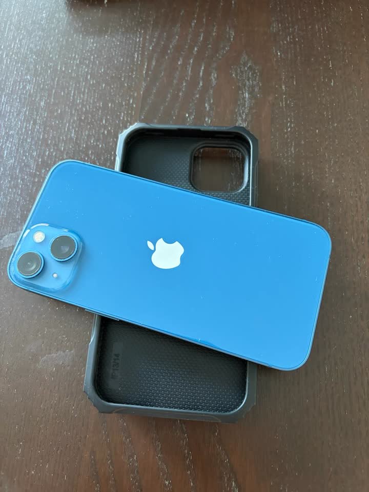 Продаю iphone 13 128gb