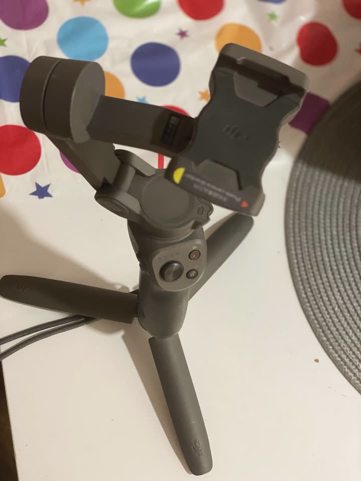 DJI Osmo Mobile 3 stabilizator + stativ