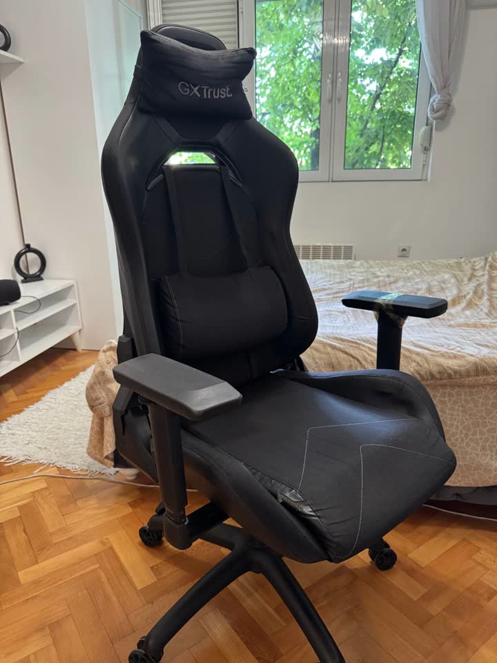 Продаю компьютерное кресло TRUST GXT 714 RUYA ECO Black