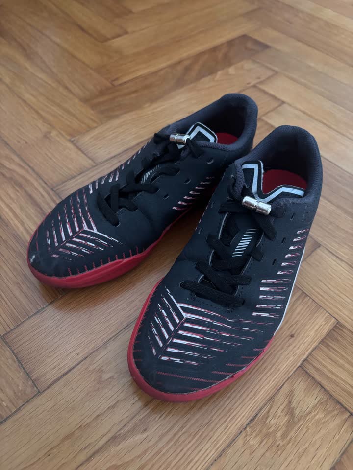 Futsal patike iz Decathlona