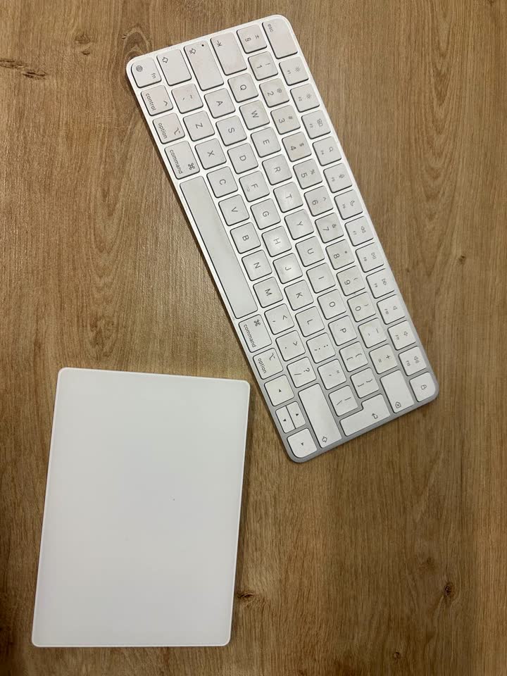 Apple Magic Keyboard + Magic Trackpad (Lightning)