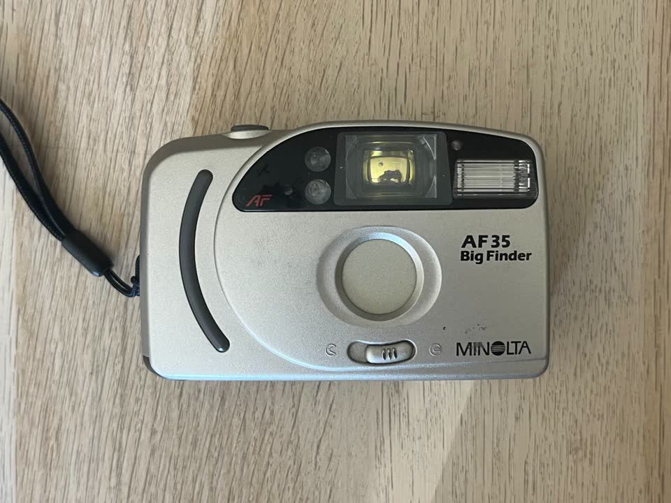 Продаю классные плёночные фотоаппараты