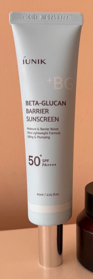 Солнцезащитный крем IUNIK Beta-Glucan Barrier Sunscreen SPF 50+ PA++++