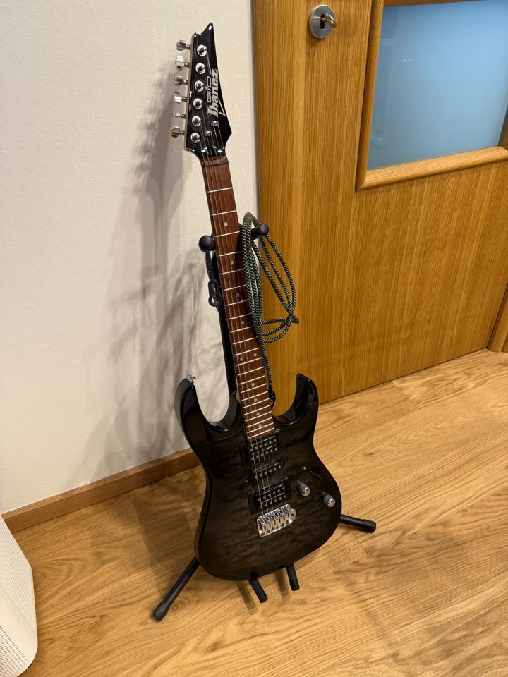 Продается гитара Ibanez GRX70QA-TKS