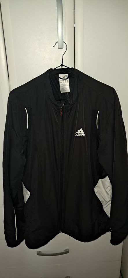 Лёгкая куртка Adidas
