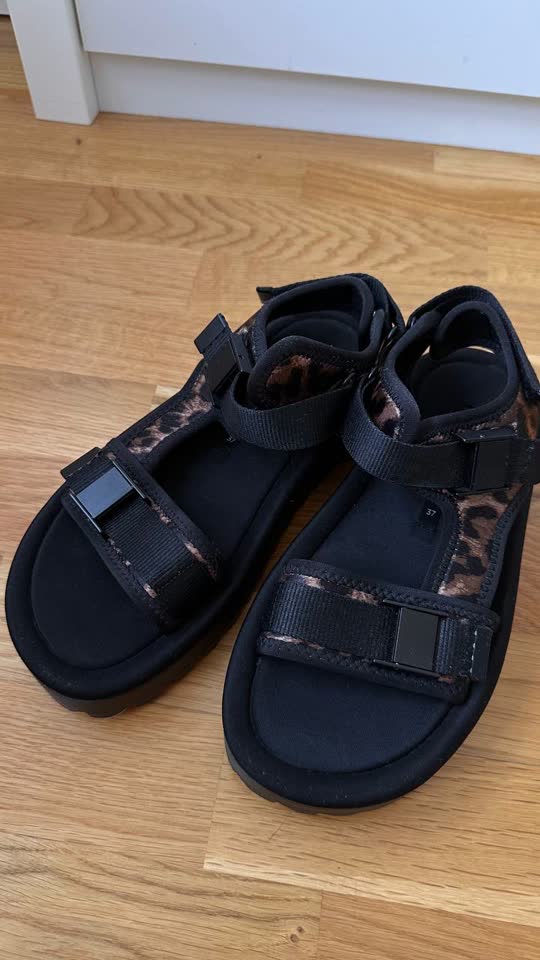 Сандали Zara 37 размер