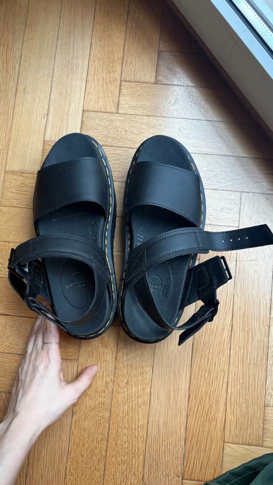 Сандали на платформе dr. Martens