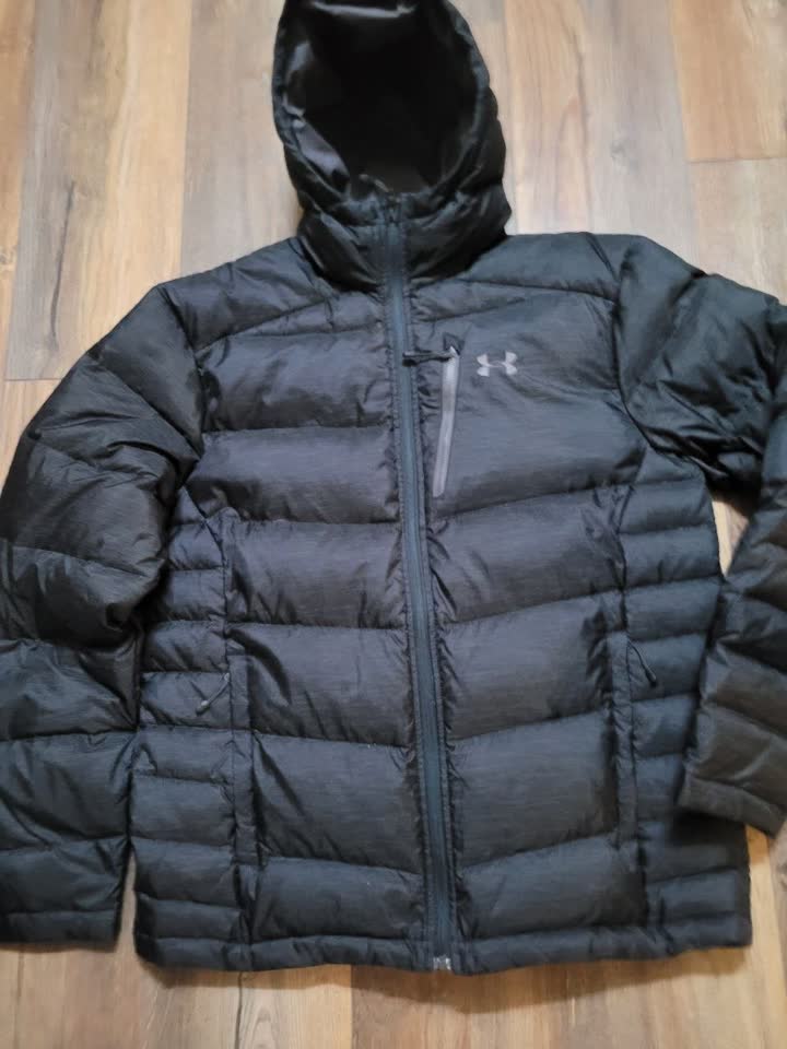 Продаю мужскую куртку Under Armour 50-52 размера