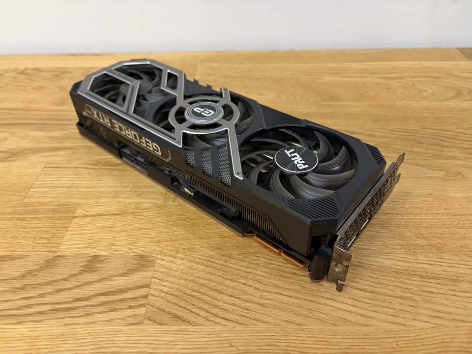 Palit GeForce RTX 3090 GamingPro 24GB — 800 €