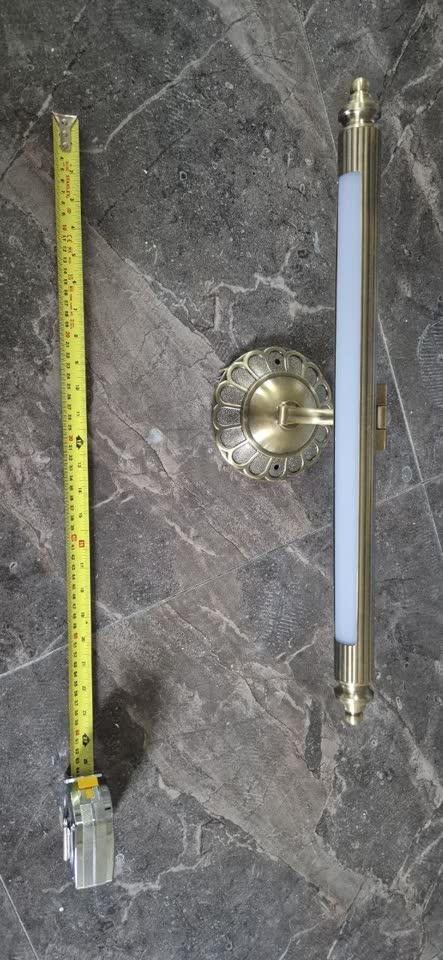 Lampe, osvetljenje za ogledala/slike