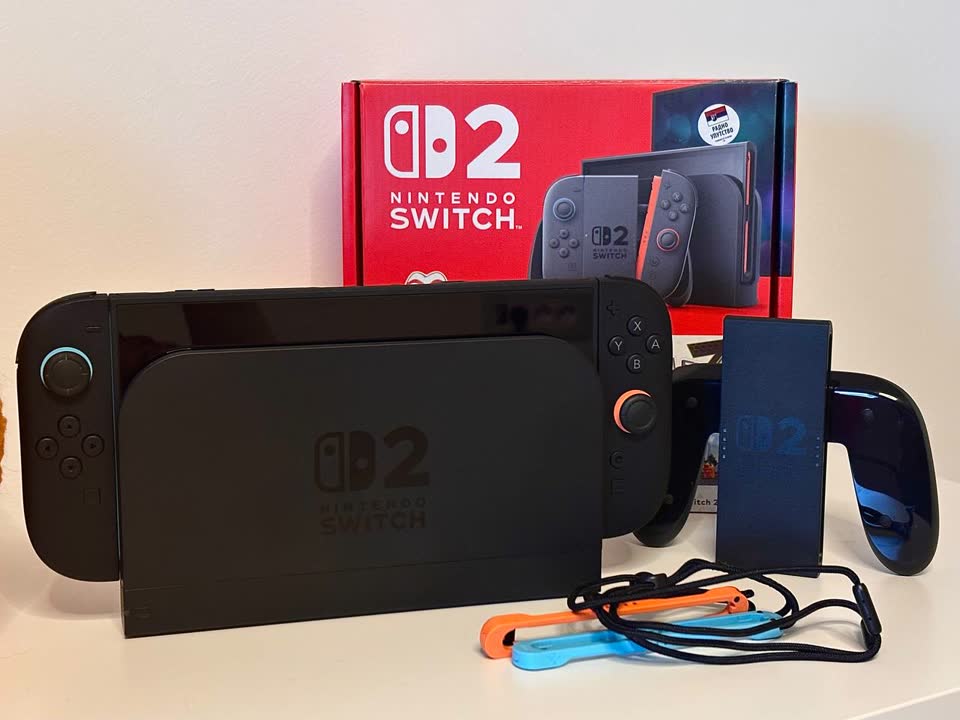 Nintendo Switch 2 в полном стандартном комплекте + картридж Donkey Kong Bananza