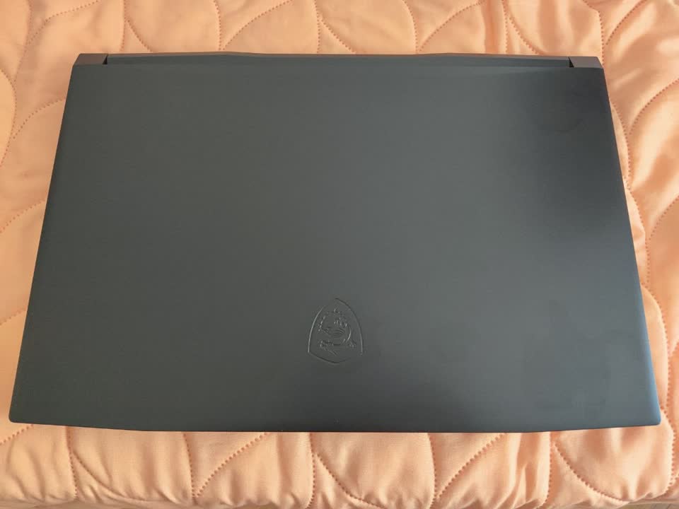 Продаю игровой ноутбук MSI Katana GF76 11UC