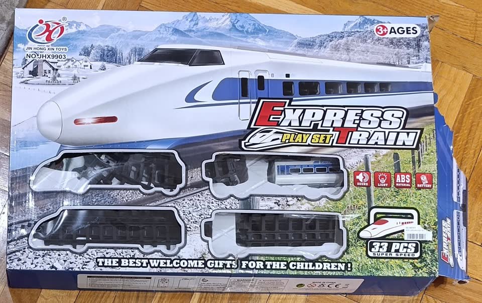 Железная дорога Express Train, 33 детали (JHX9903). Скоростной поезд со светом и звуком, рел