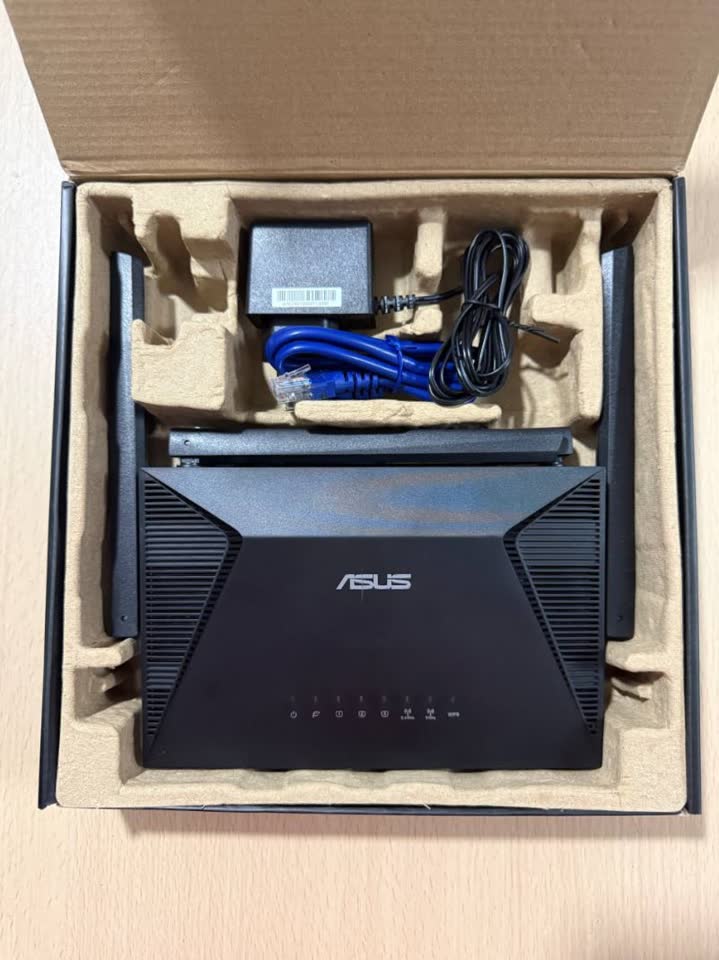 Продаю Роутер ASUS RT-AX52