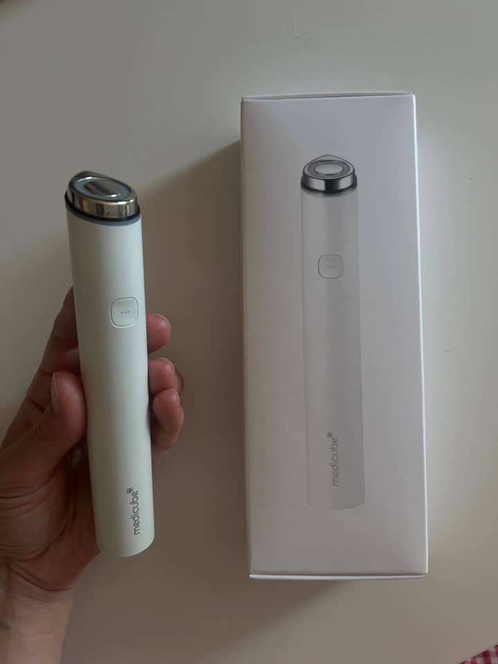 Medicube Mini Booster Pro