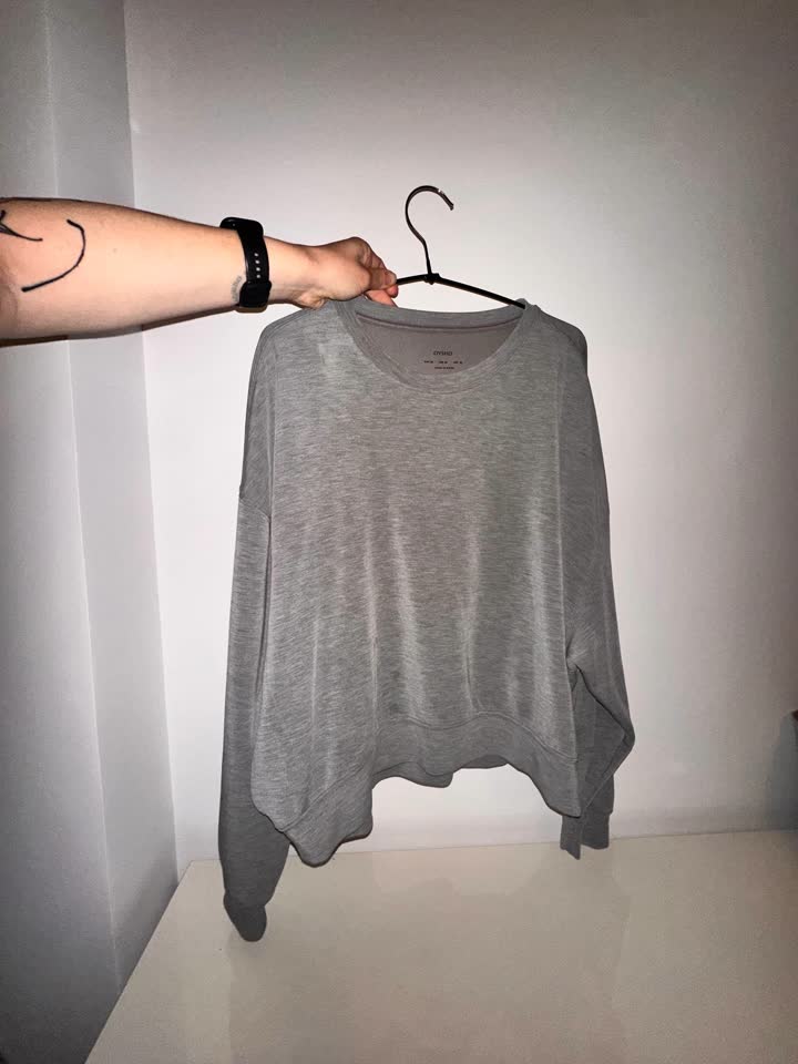 Продажа вещей: Oysho, Genesis, Quicksilver, H&M