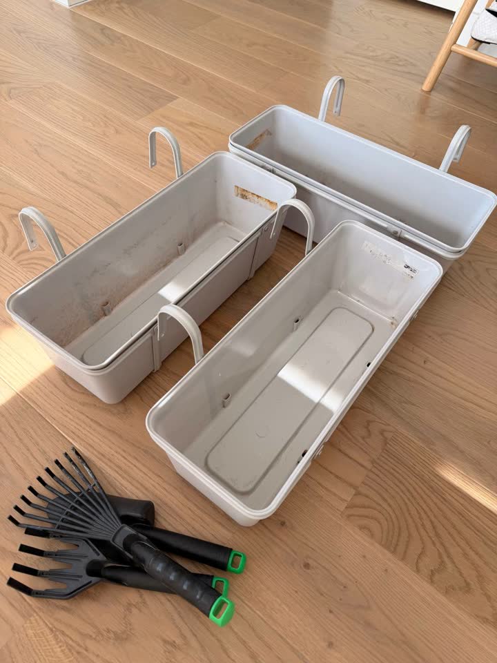 Viseće saksije za balkon ikea