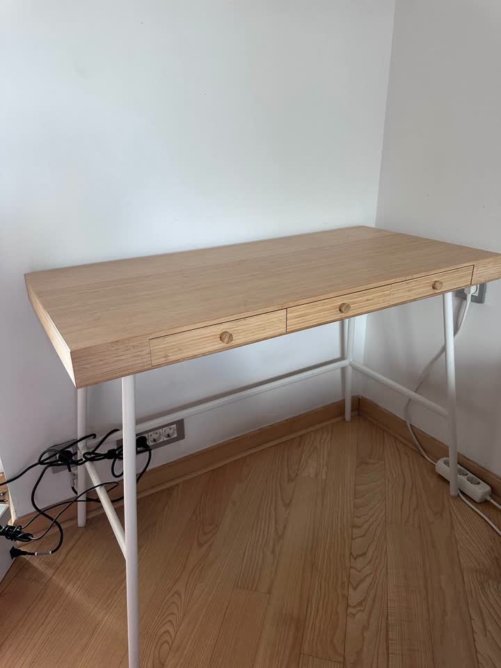 Стол IKEA LILLÅSEN