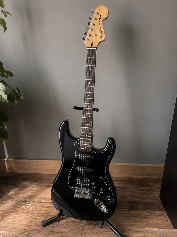 Squier Stratocaster HSS (Indonesia, 2023)