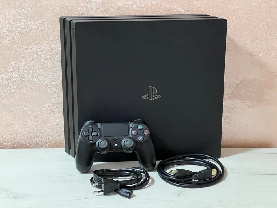 Prodajem PlayStation 4 Pro 1TB (modifikovana)