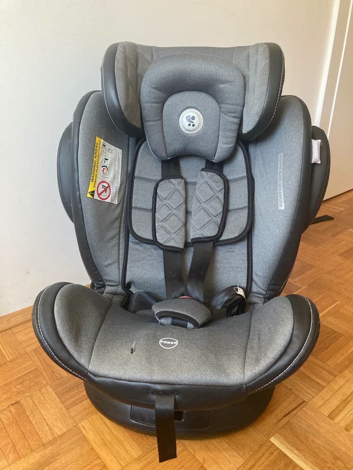 Prodajem dečije auto sedište