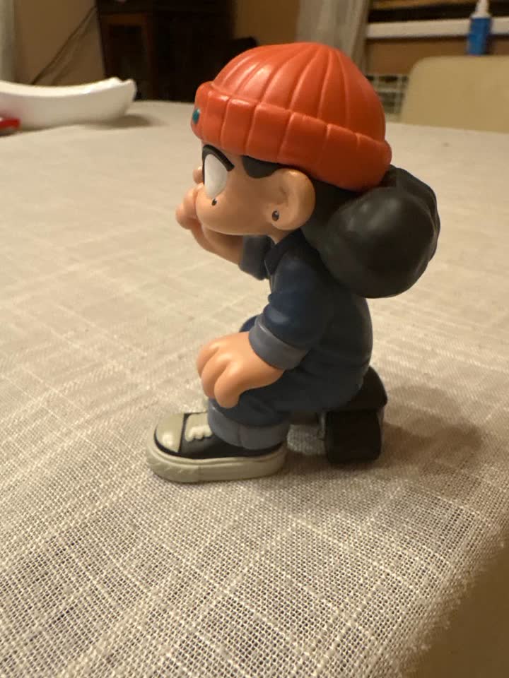Figurica BAZBON iz serije POP MART Working Boyz Series